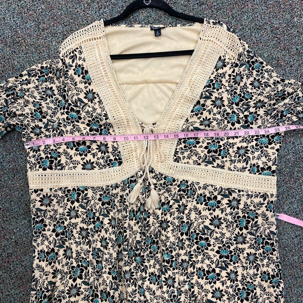Torrid Mini Gauze Lace-Up Floral Skater V Neck Dress Beige Size 4 - Picture 9 of 14